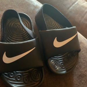 Nike slides
